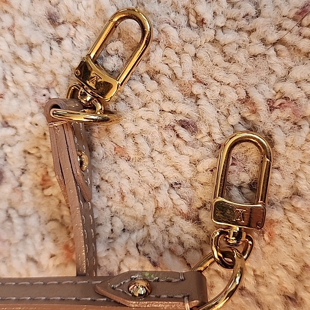 Louis Vuitton Vernis Champagne Tan Beige Patent Leather Small Gold Purse Strap - Picture 3 of 6